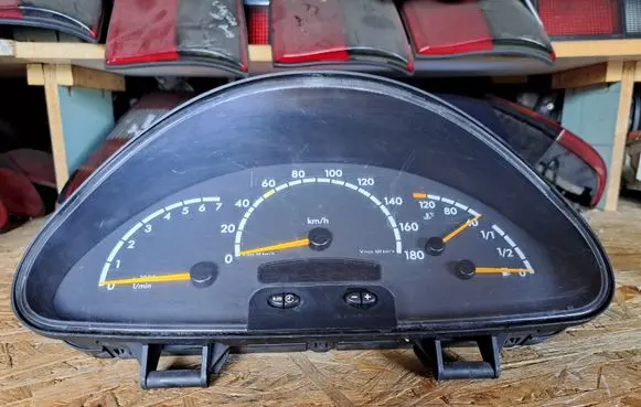 Mercedes-Benz Sprinter W901 W902 W903 W904 Speedometer (instrument cluster) A0014460721 110008929036
