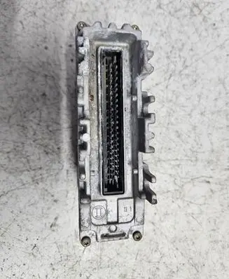 Volkswagen Golf III Engine control unit/module 032906026G 0261203648 0261203647