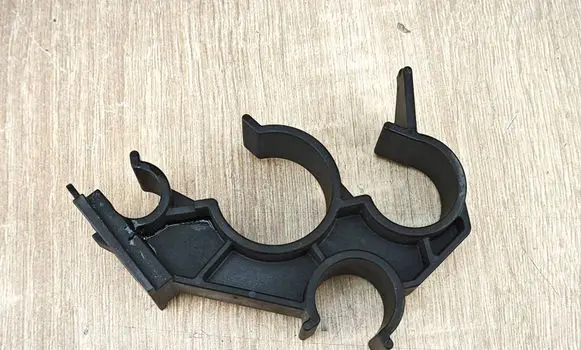 BMW X5 G05 Intercooler pipe mounting bracket 7562174