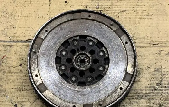 Mercedes-Benz C W203 Dual mass flywheel 6110301605
