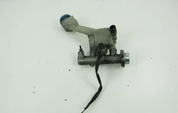 Nissan Primera Master brake cylinder 
