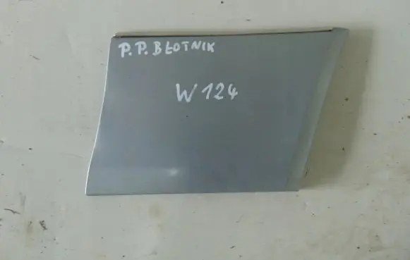 Mercedes-Benz E W124 Fender trim (molding) 5635465435