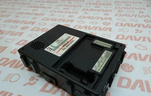 Suzuki Grand Vitara II Comfort/convenience module 36770-64J41