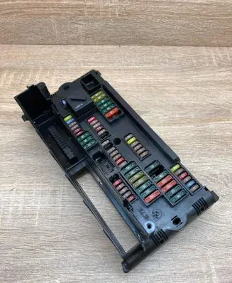 BMW 5 F10 F11 Fuse module 9252815 1703344