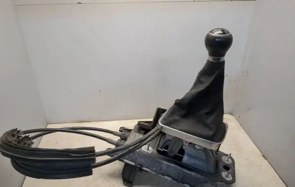 Seat Alhambra (Mk2) Gear shifter/selector 7N0711049A