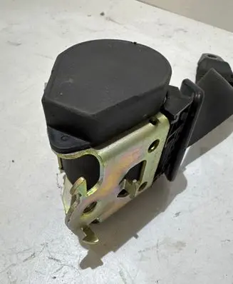 Peugeot 206 CC Rear seatbelt A508366