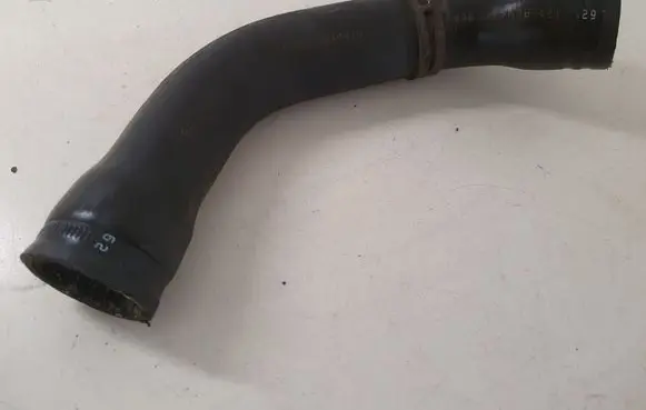 Mercedes-Benz Vito Viano W639 Engine coolant pipe/hose A6395013882