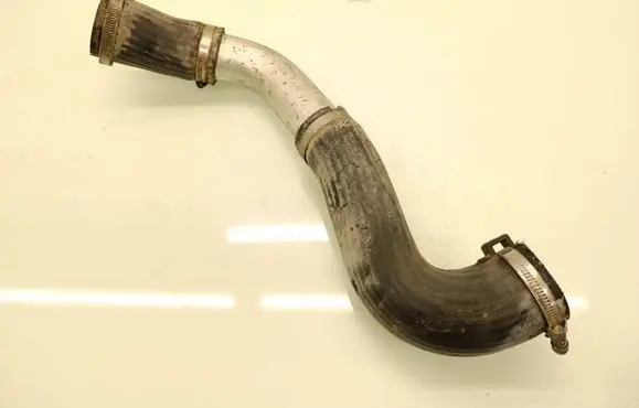 Intercooler hose/pipe
