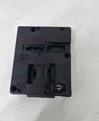 Renault Scenic I Fuse module 8200029342B S108502610