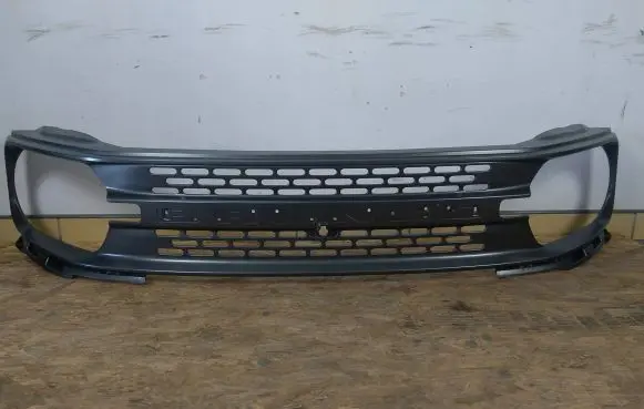 Ford Bronco Front bumper upper radiator grill M1PB8200EE