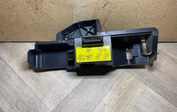 Audi A6 S6 C6 4F Spare wheel section trim 8E0010175A