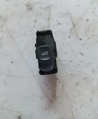 Volvo V70 Electric window control switch 9472275