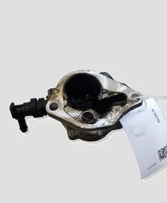 Nissan Qashqai Vacuum pump