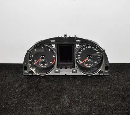 Volkswagen PASSAT CC Speedometer (instrument cluster) 3C0920872G