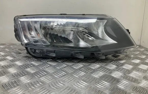 Skoda Octavia Mk3 (5E) Headlight/headlamp 5E2941016