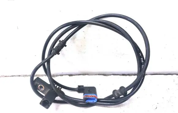 Mercedes-Benz C W204 Rear ABS sensor wiring A2045404605