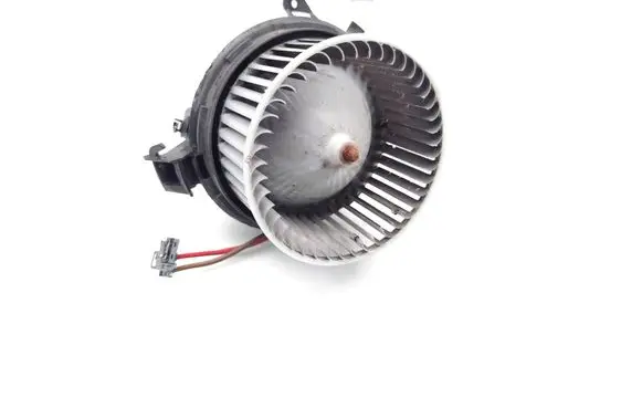 Mercedes-Benz E C207 W207 Heater fan/blower V7825001