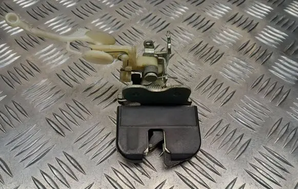 Mercedes-Benz C W203 Seat back rest lock catch A2039200372