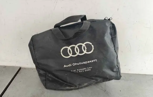 Audi Q2 - First aid kit 4L0093108B