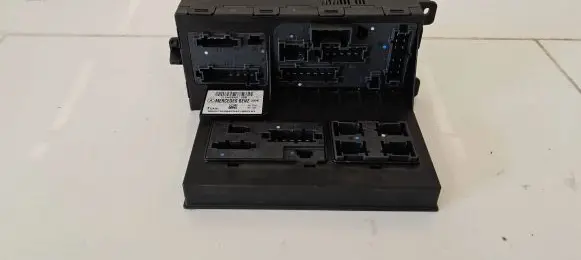 Mercedes-Benz E W211 Comfort/convenience module 2115453901