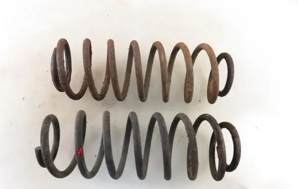 Chrysler PT Cruiser Rear coil spring 
