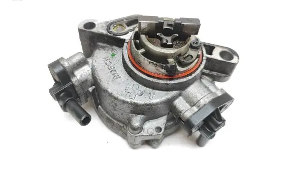 Peugeot 5008 II Vacuum pump 9804021880