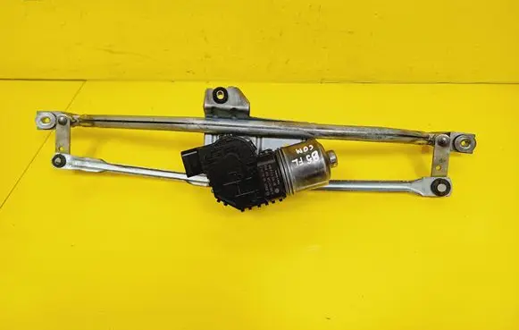 Volkswagen PASSAT B5.5 Front wiper linkage and motor 3B1955113D 0390241528