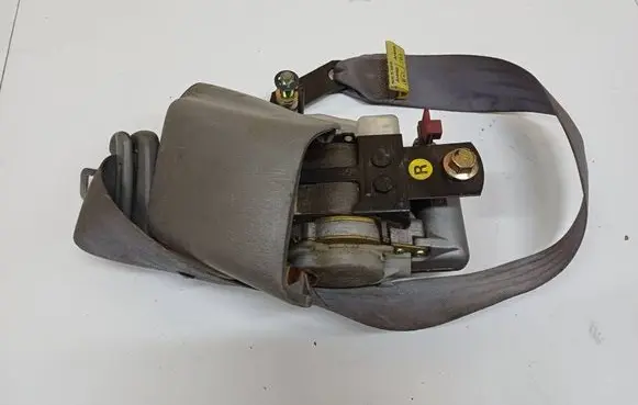 Subaru Forester SF Front seatbelt 0426160 E40426160