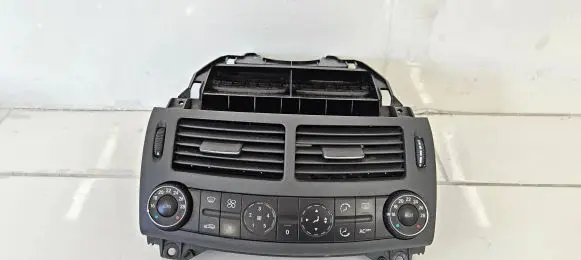 Mercedes-Benz E W211 Climate control unit 2118300190 HW0303 Q00012104