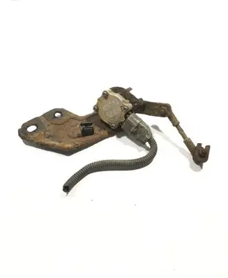 Toyota Land Cruiser (J120) Rear air suspension level height sensor 8282112430