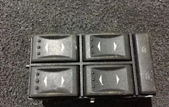 Ford Mondeo Mk III Electric window control switch 03163452 1s7t14a132be