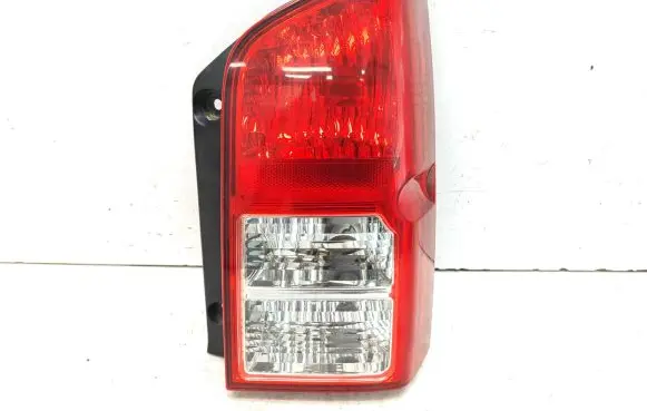 Nissan Pathfinder R51 Rear/tail lights 22016550