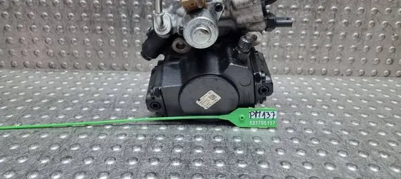 Mercedes-Benz B W246 W242 Fuel injection high pressure pump S27705137 A6510701801