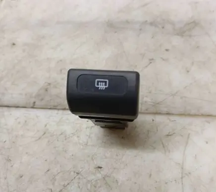 Subaru Forester SF Windscreen/window heater switch 0621N