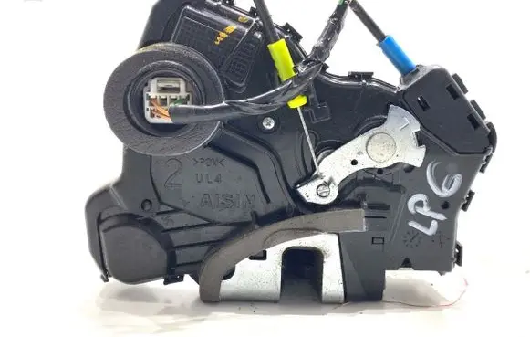Toyota Auris E180 Front door lock 