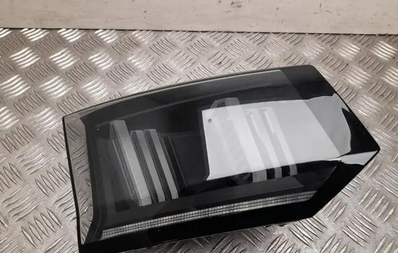 Peugeot 5008 Rear/tail lights 9836231880