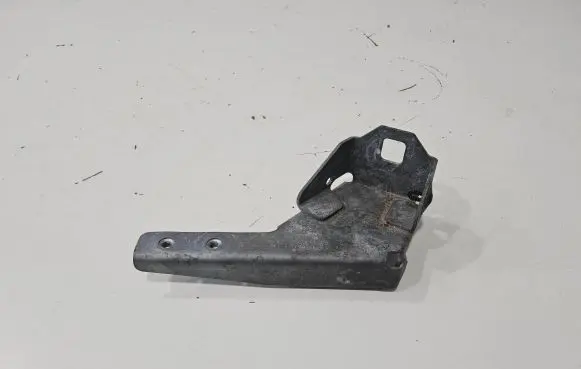 Mercedes-Benz E AMG W213 Headlight/headlamp mounting bracket A2136202301