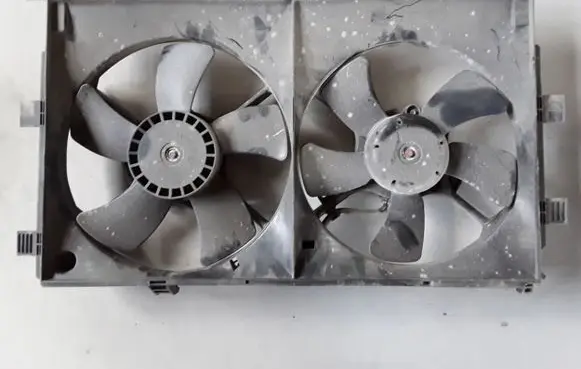 Citroen C-Crosser Radiator cooling fan shroud