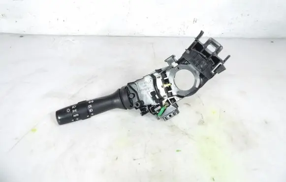 Toyota Avensis T220 Other switches/knobs/shifts 05190H58