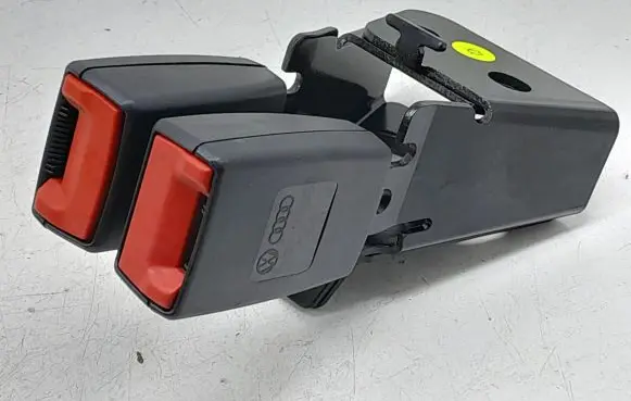 Audi Q7 4L Middle seatbelt buckle (rear) 4L0857739G