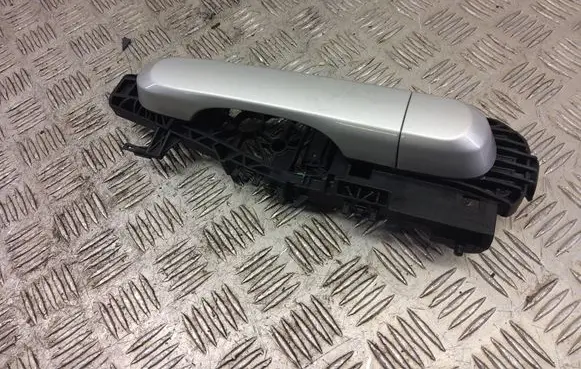 Jeep Renegade Front door exterior handle 252107