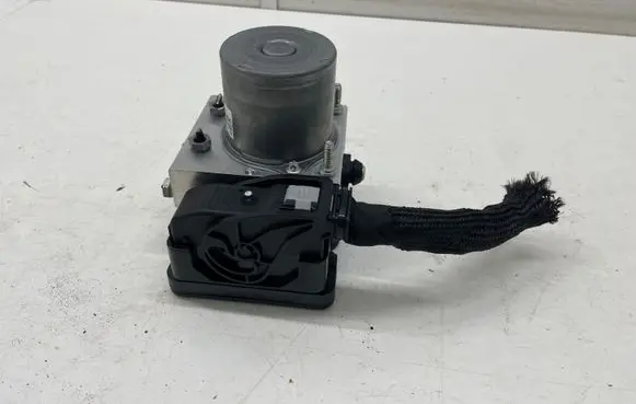Mercedes-Benz CLA C118 X118 ABS Pump A1779006207