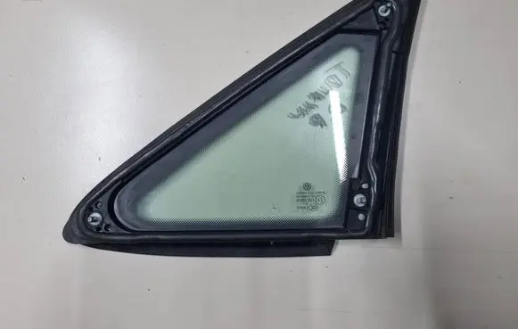 Volkswagen Touran I Front triangle window/glass 1T0845412 DOT24M68AS2 43R00048