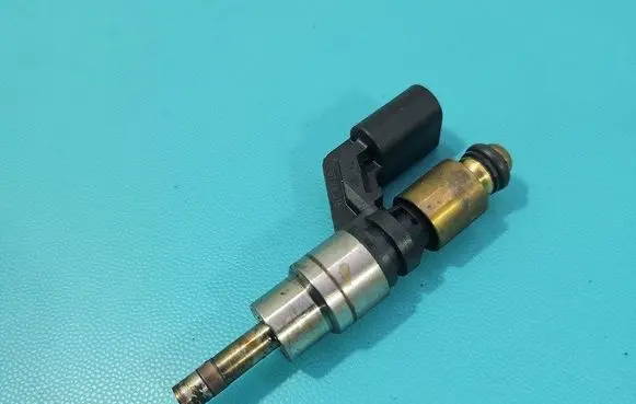 Audi A3 S3 8P Fuel injector 0261500016 IMPRK1506823