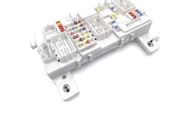 Ford Focus Fuse module 7M5T14A073CG 8M5T14014DLD