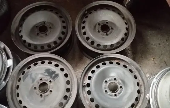 Ford Mondeo Mk III R16 steel rim 2160816