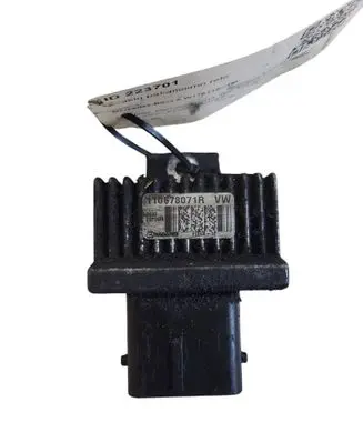 Mercedes-Benz A W176 Glow plug pre-heat relay 110678071R