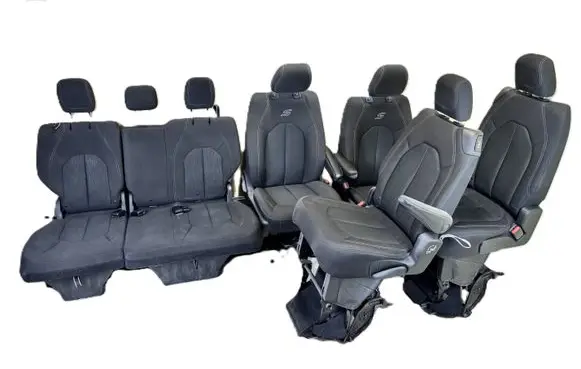 Chrysler Pacifica Seat set