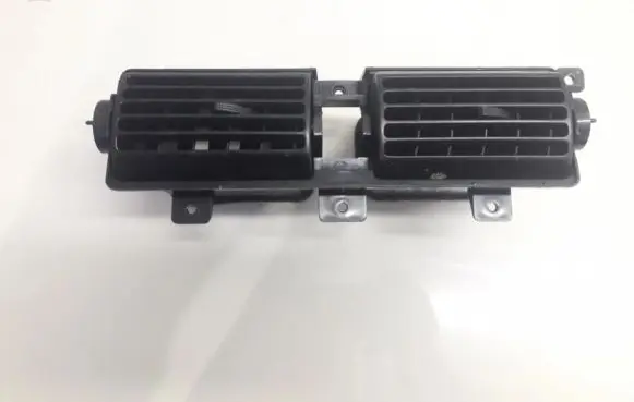 Chevrolet Tacuma Dash center air vent grill