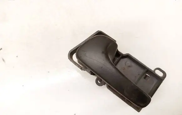 Volkswagen PASSAT B4 Rear door interior handle 3A0837235
